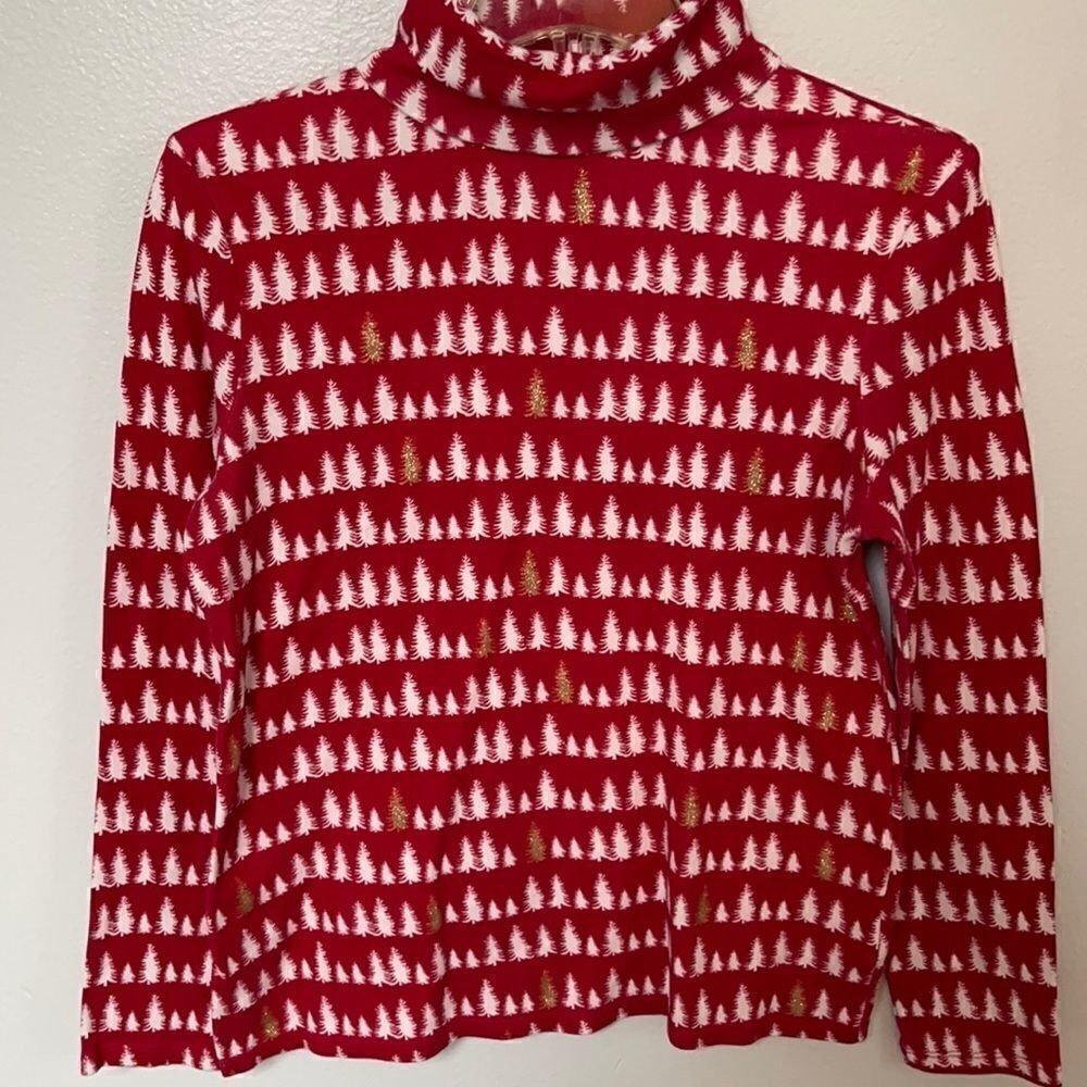 Charter
Club Luxury Christmas Tree Turtleneck shirt.  Size M.